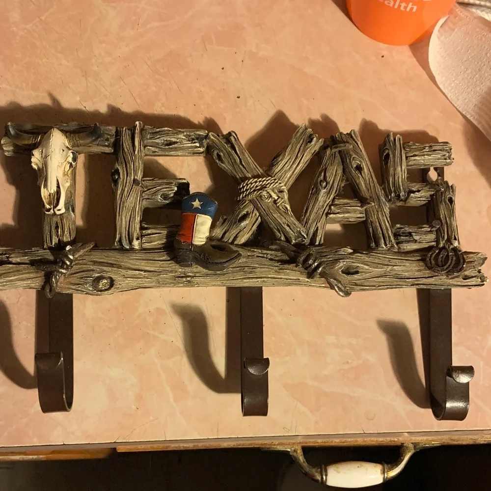 Texas-Themed Rustic Wall Hook with Horse and Hat Design